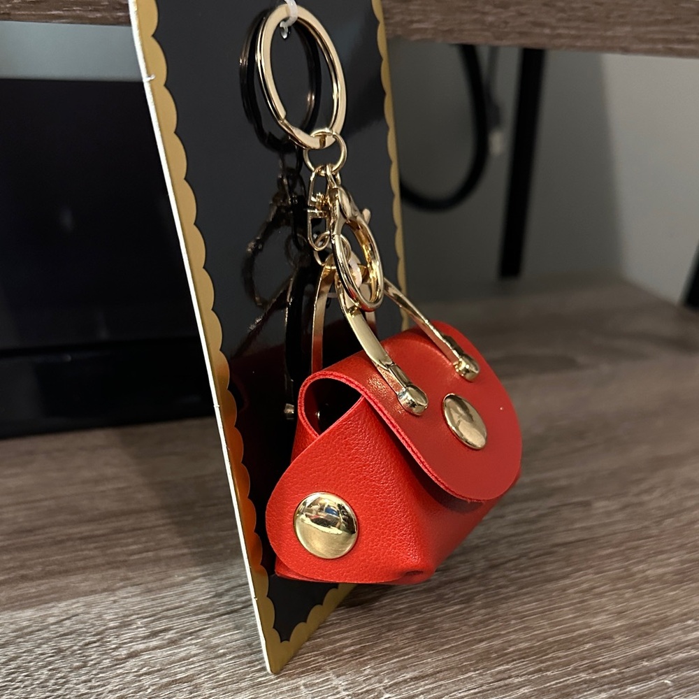 Charmed Red Mini Handbag Keychain - Picture 4 of 4